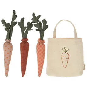 2022 Maileg Carrots in Shopping Bag