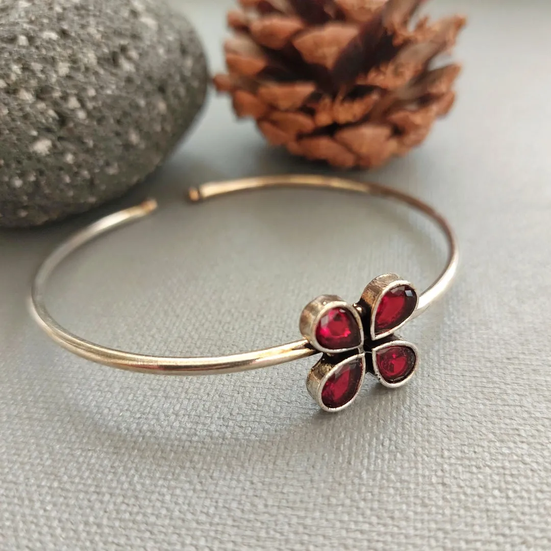 Adjustable Bracelet : Silver Toned Scarlet Red Floral Charm Bracelet