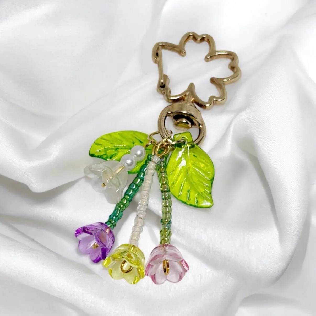 Beaded flowers bag charm | key chain | golden chain with flowers and leaf