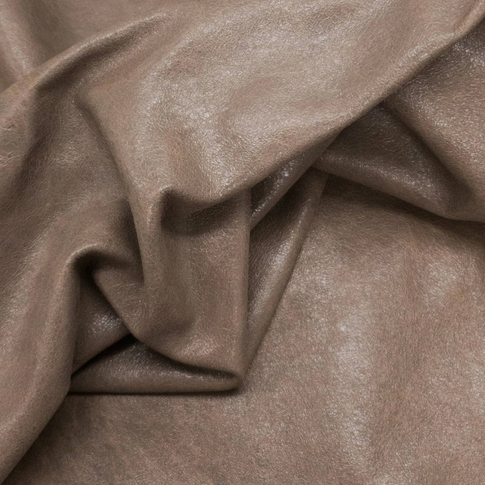 Clearance Neutrals, 2-4 oz, 25-64 SqFt, Full Upholstery Cow Hides