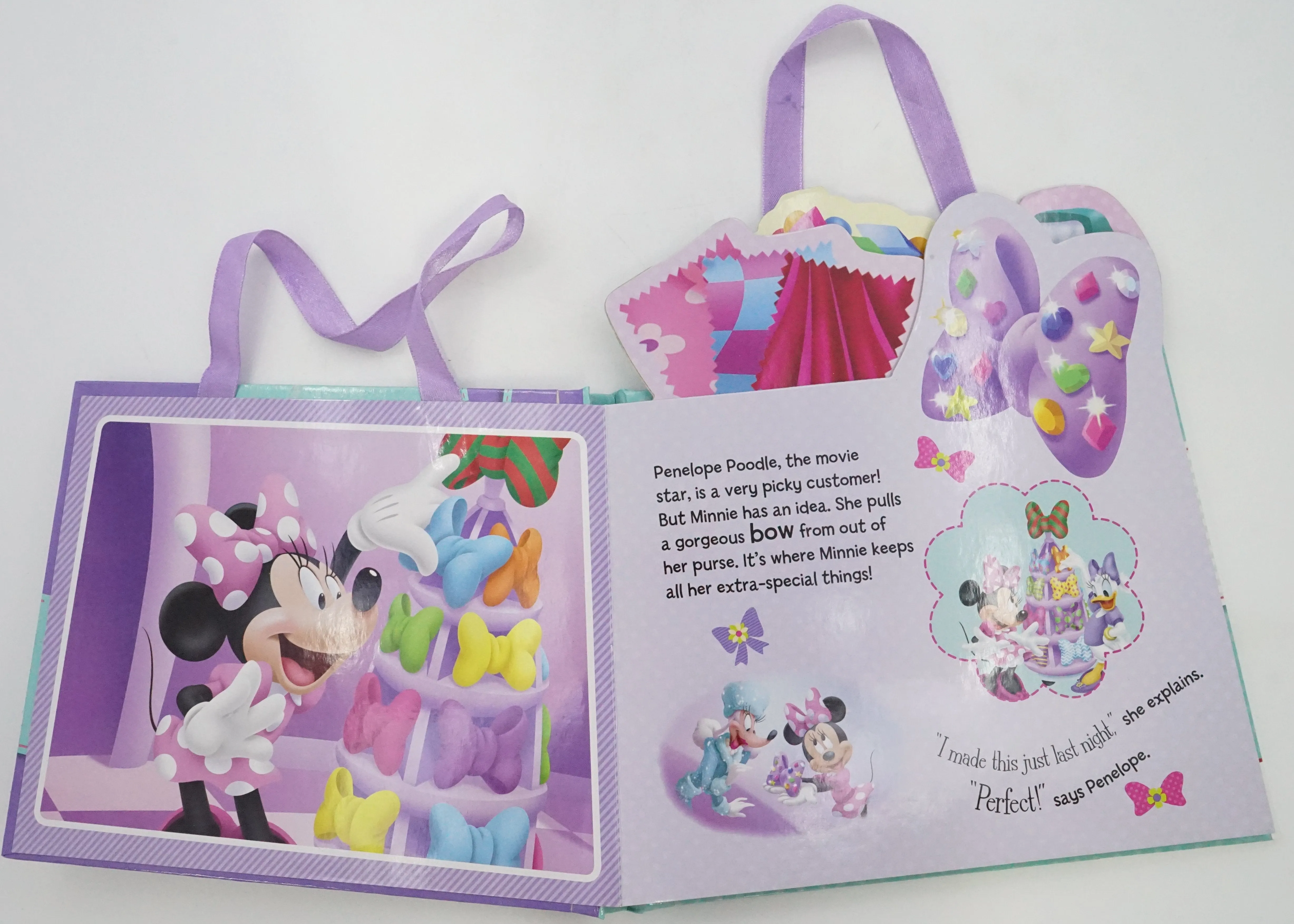 Disney Minnie: My Purse Book