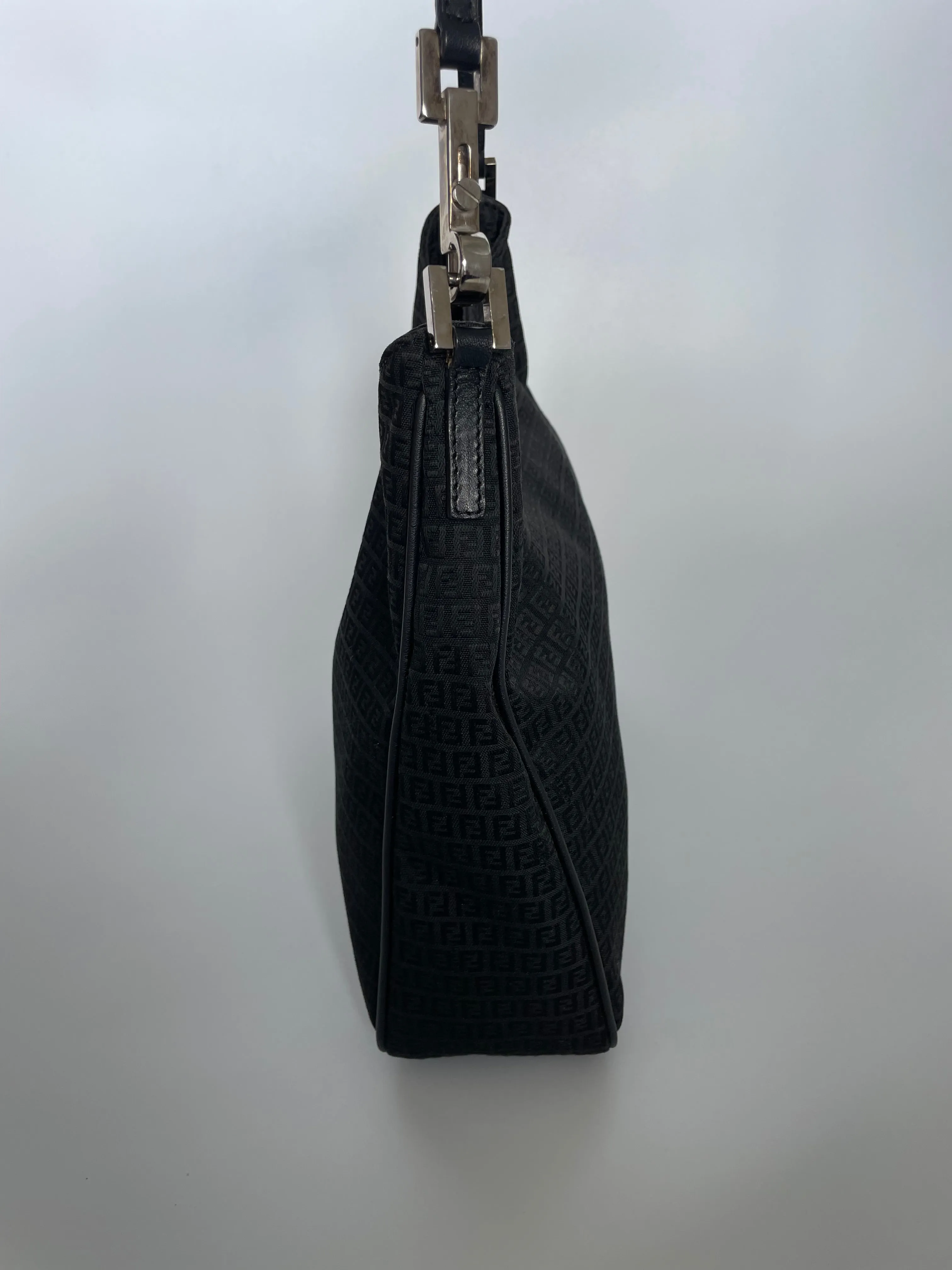 FENDI | ZUCCHINO SHOULDER BAG | BLACK