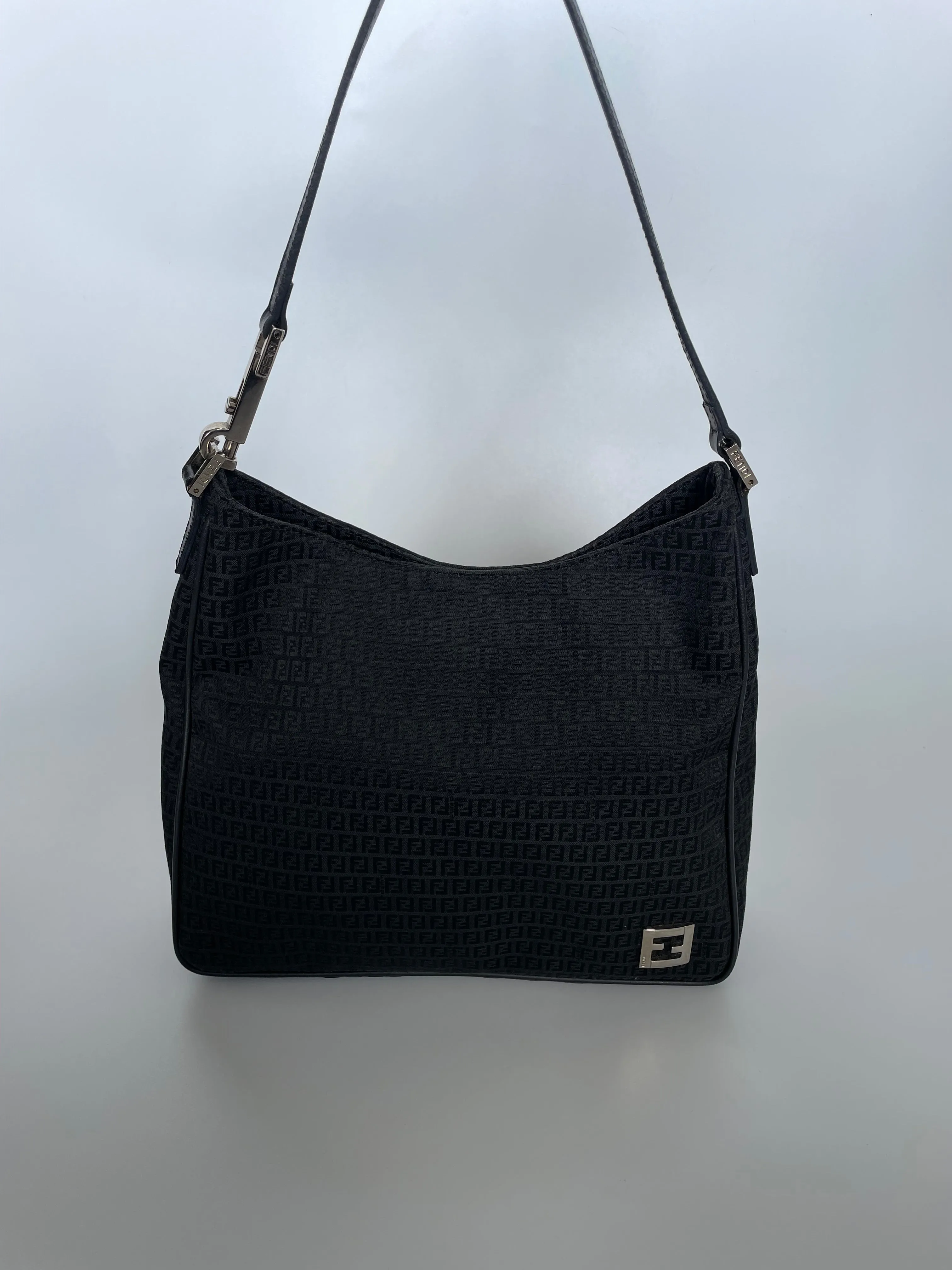 FENDI | ZUCCHINO SHOULDER BAG | BLACK