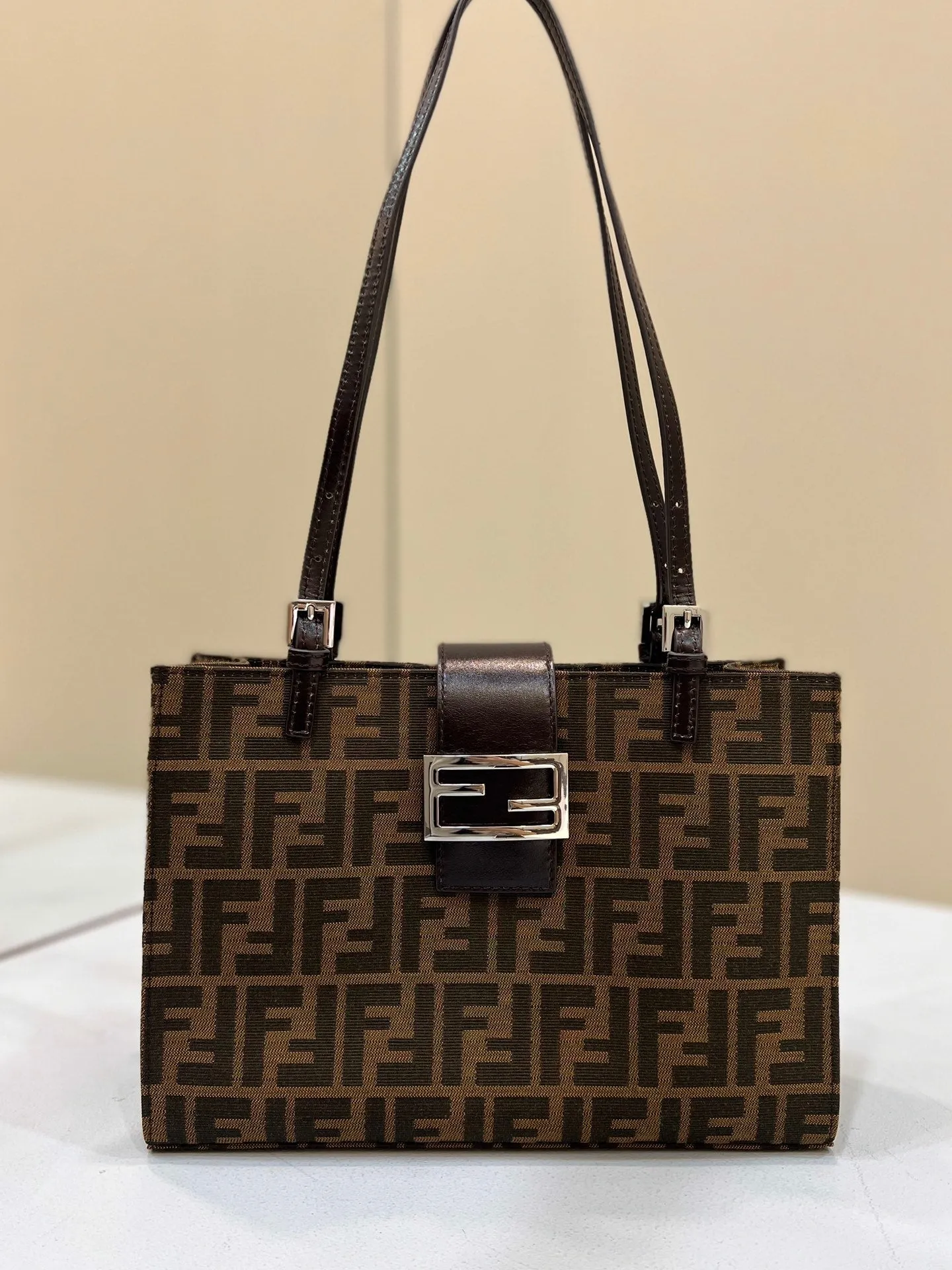 FI Baguette Tote Brown For Woman 11in/28cm