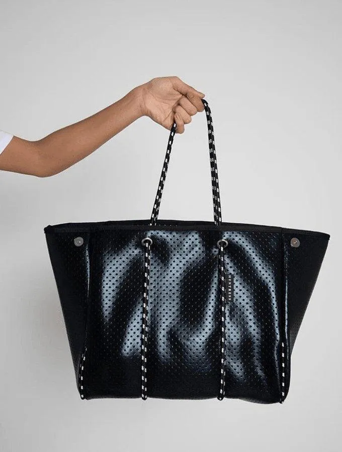 HUNTRESS TOTE