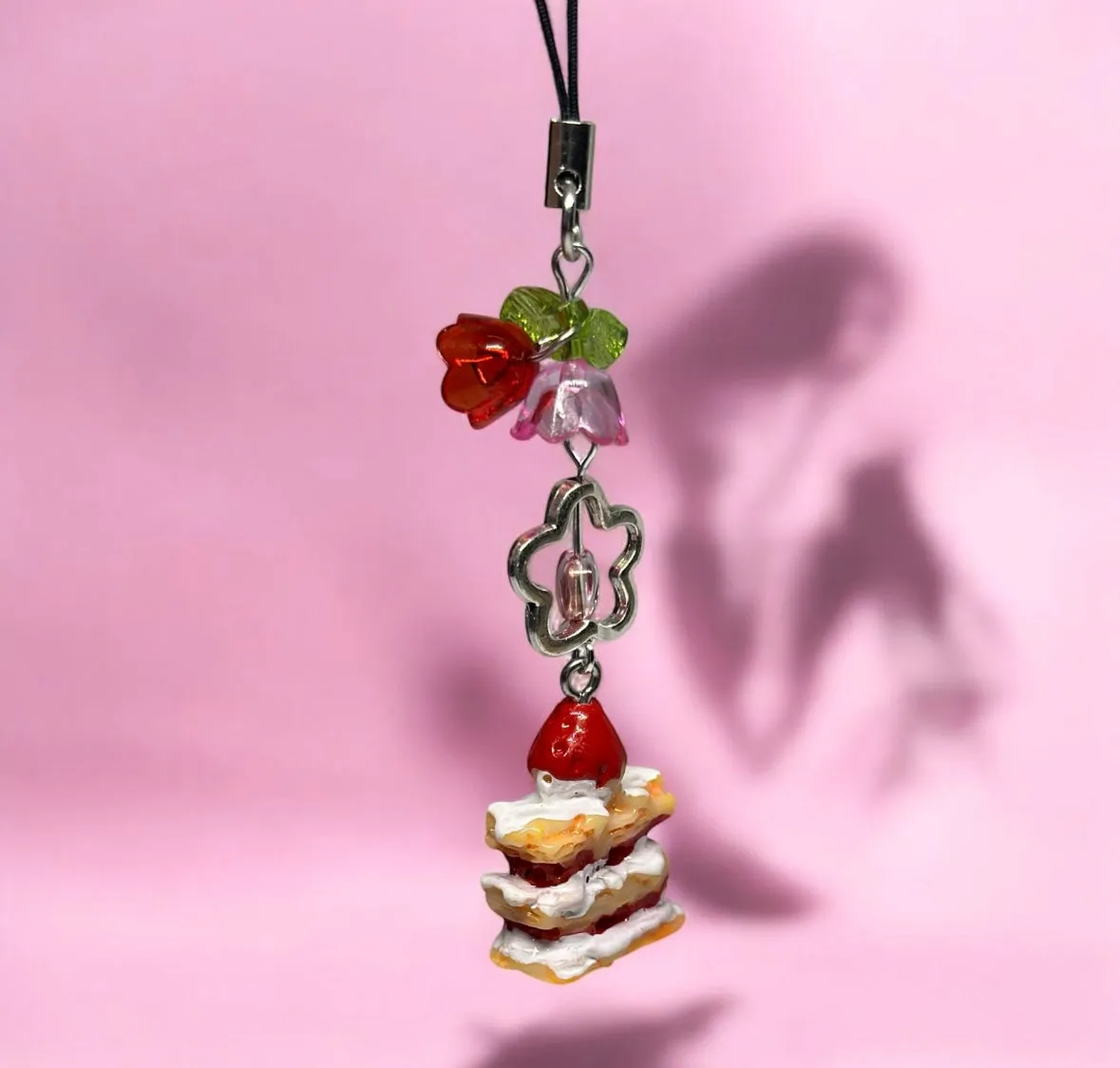 Phone charm | strawberry cake