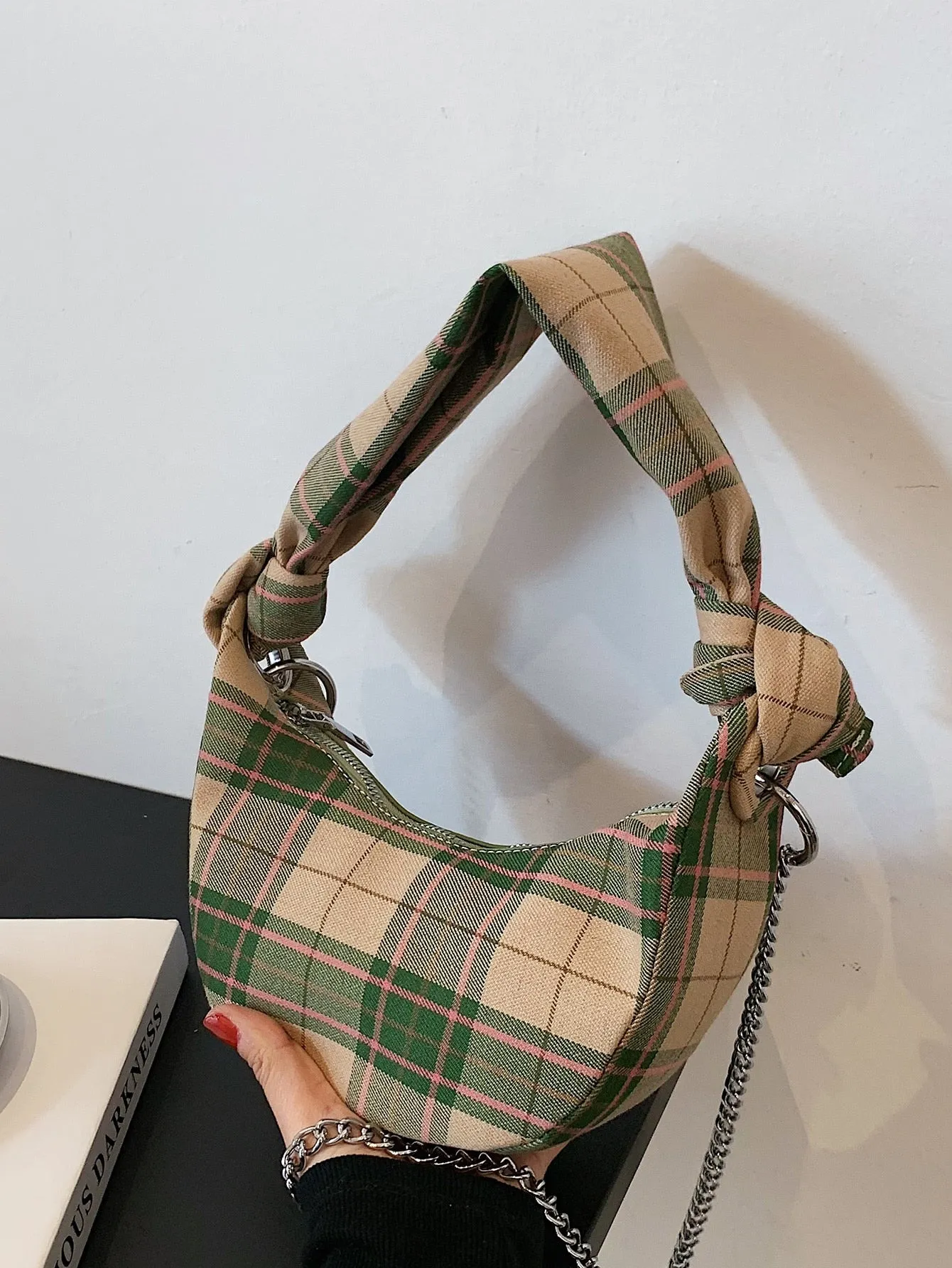 Plaid Pattern Chain Shoulder Bag