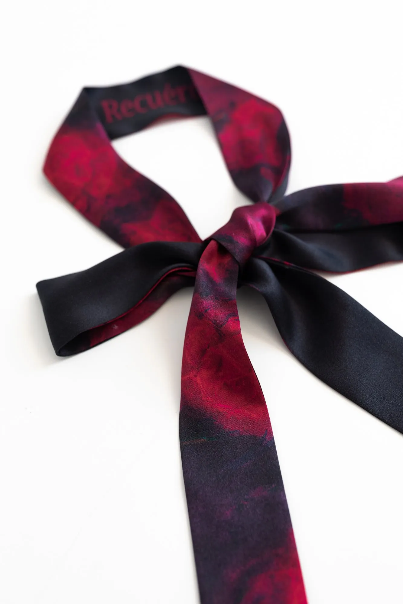 "La Rosa" Silk Skinny Scarf - Black & Red