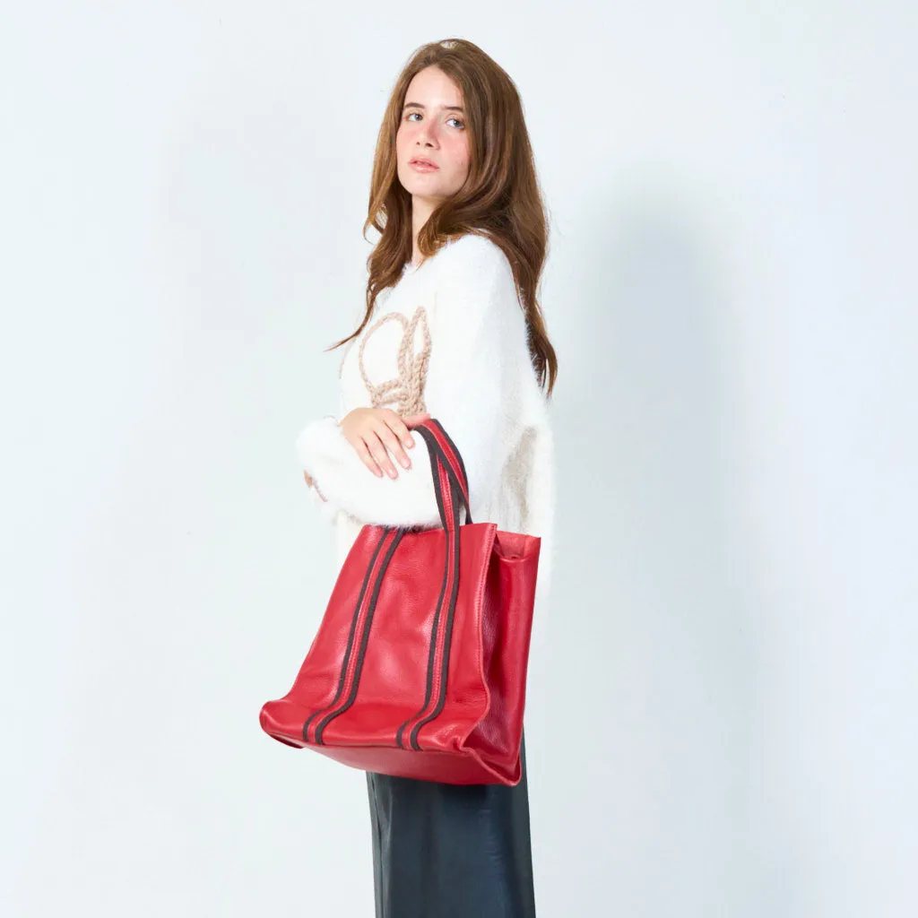 Stylish tote bag with dual handles wholesale