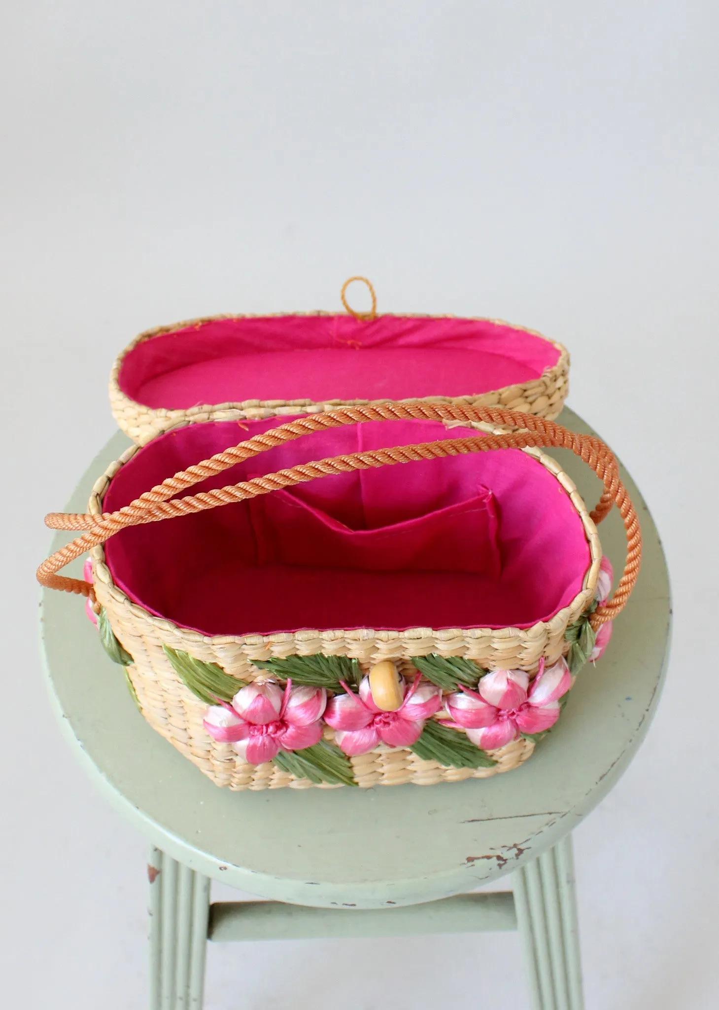 Vintage 1960s Floral Raffia Box Purse